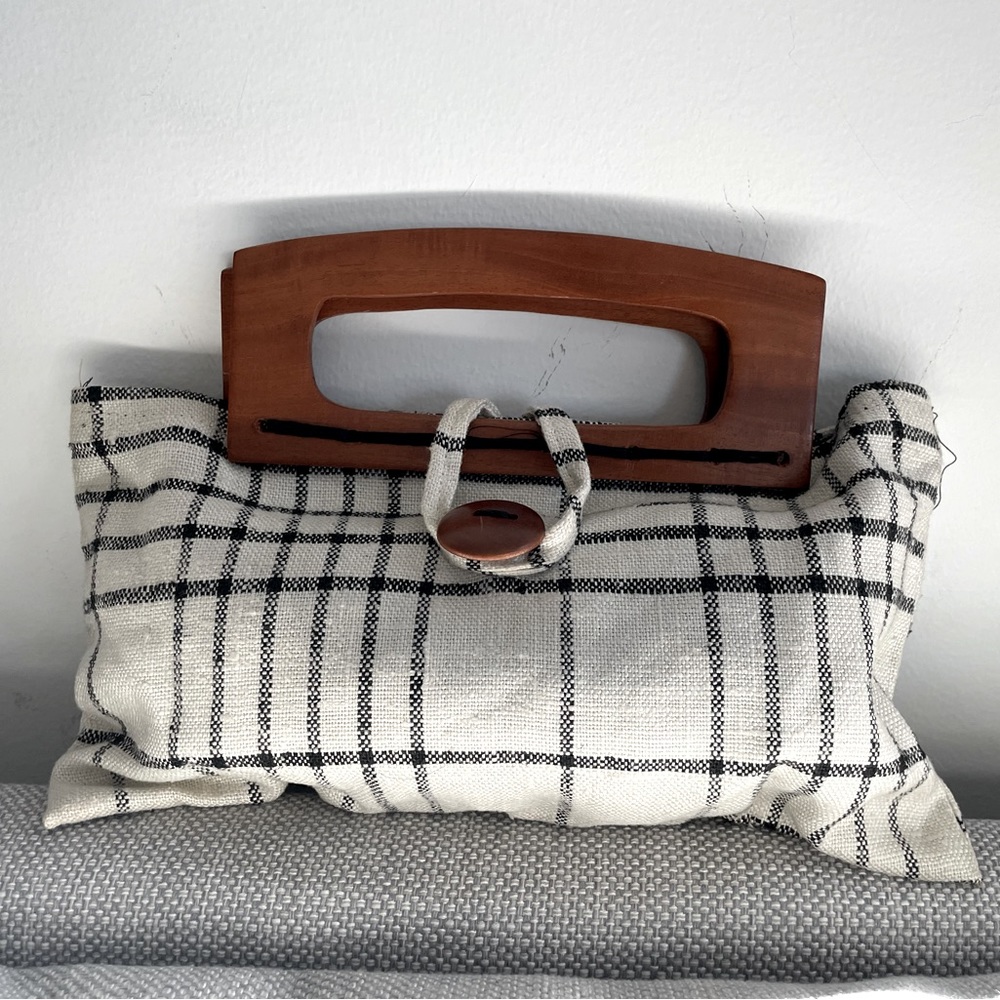 Black and White Linen Clutch -Calypso